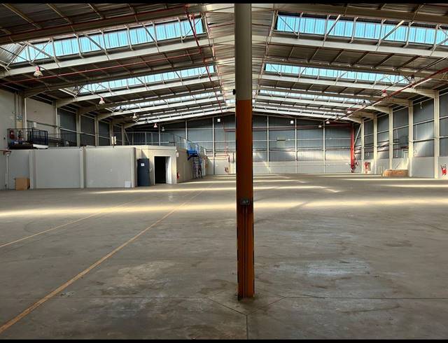 5,822M² WAREHOUSE TO LET IN KELVIN